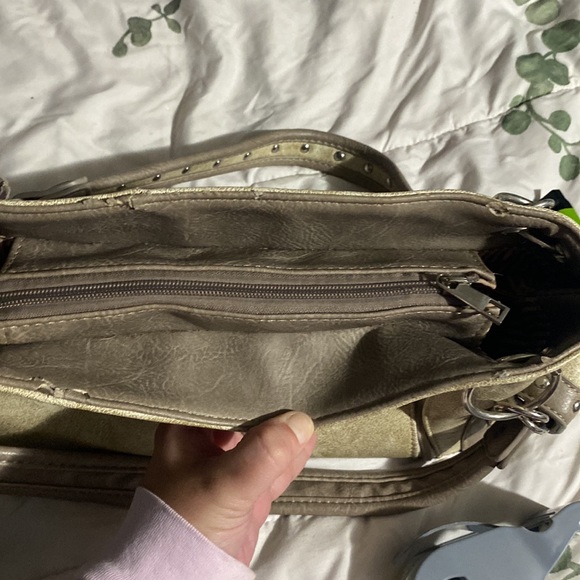 Cavenders Leather Conceal Carry Purse - Picture 3 of 8